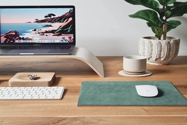 Best Wooden Monitor Stands & Risers (Review) in 2022