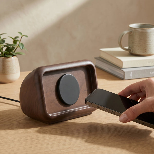 Retro Clock MagSafe Stand — Wood-Look Phone Dock