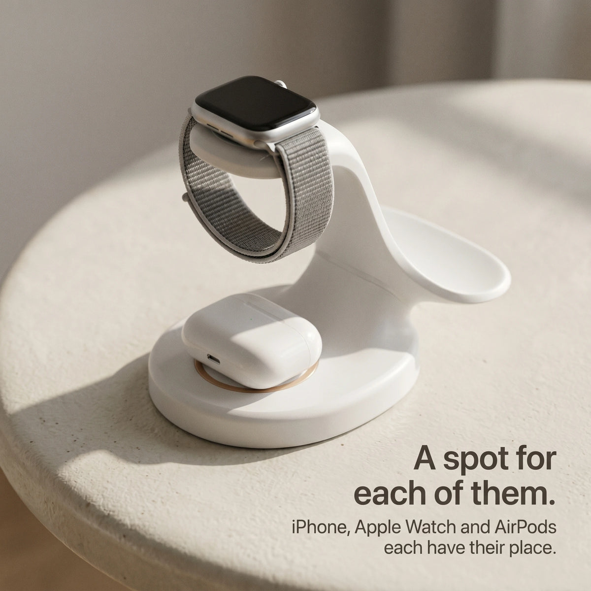 Pelican Wood-Look Wireless Charger Stand
