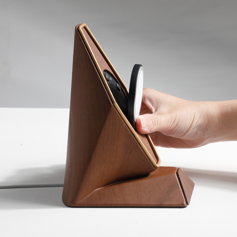 Hexagon MagSafe Charger Stand — 15W Wireless