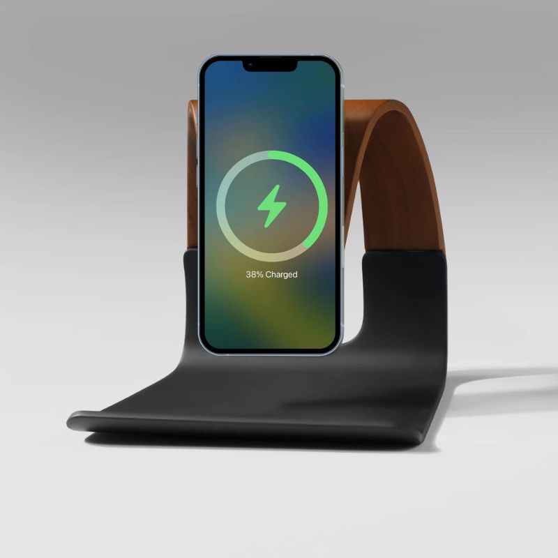 RidgeStand Wood-Look MagSafe Phone Stand