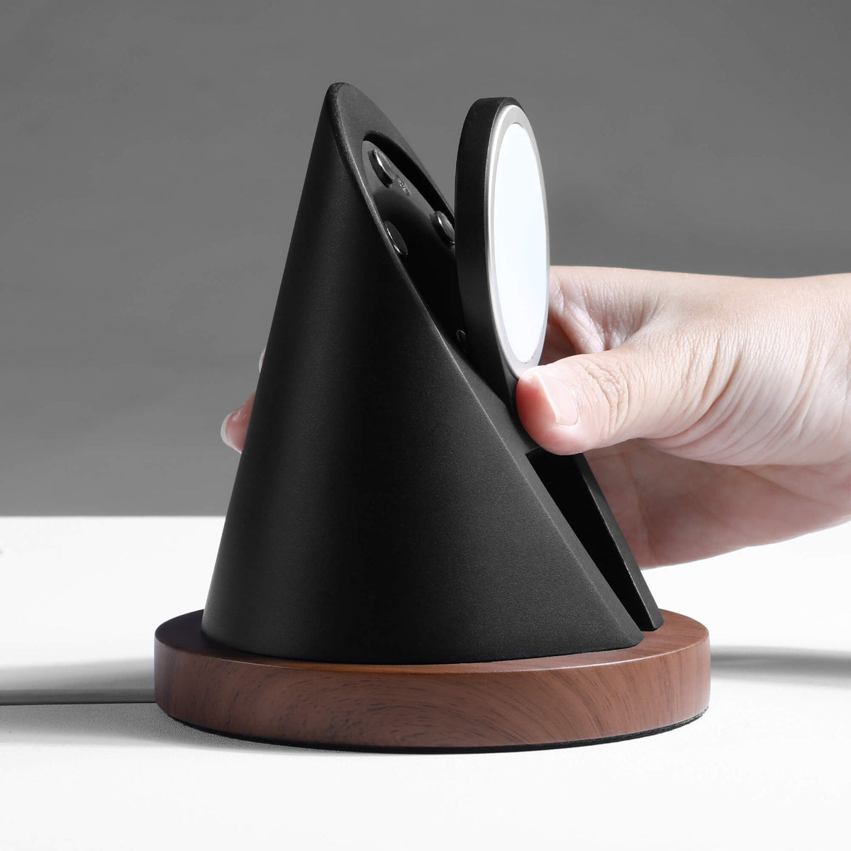 Lighthouse MagSafe Stand — Wood-Look iPhone Charger