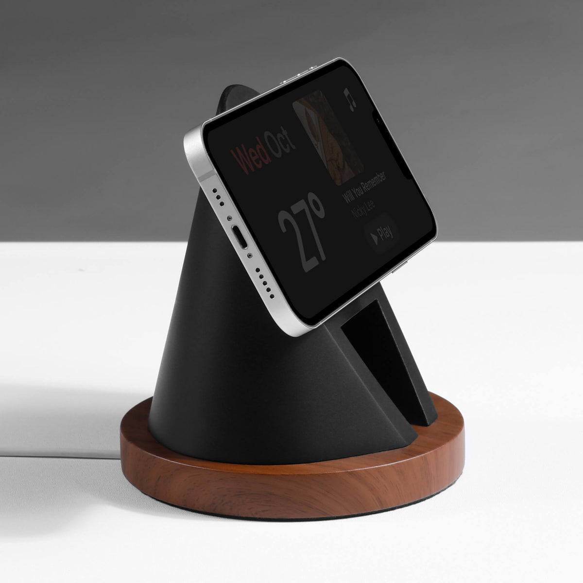 Lighthouse MagSafe Stand — Wood-Look iPhone Charger