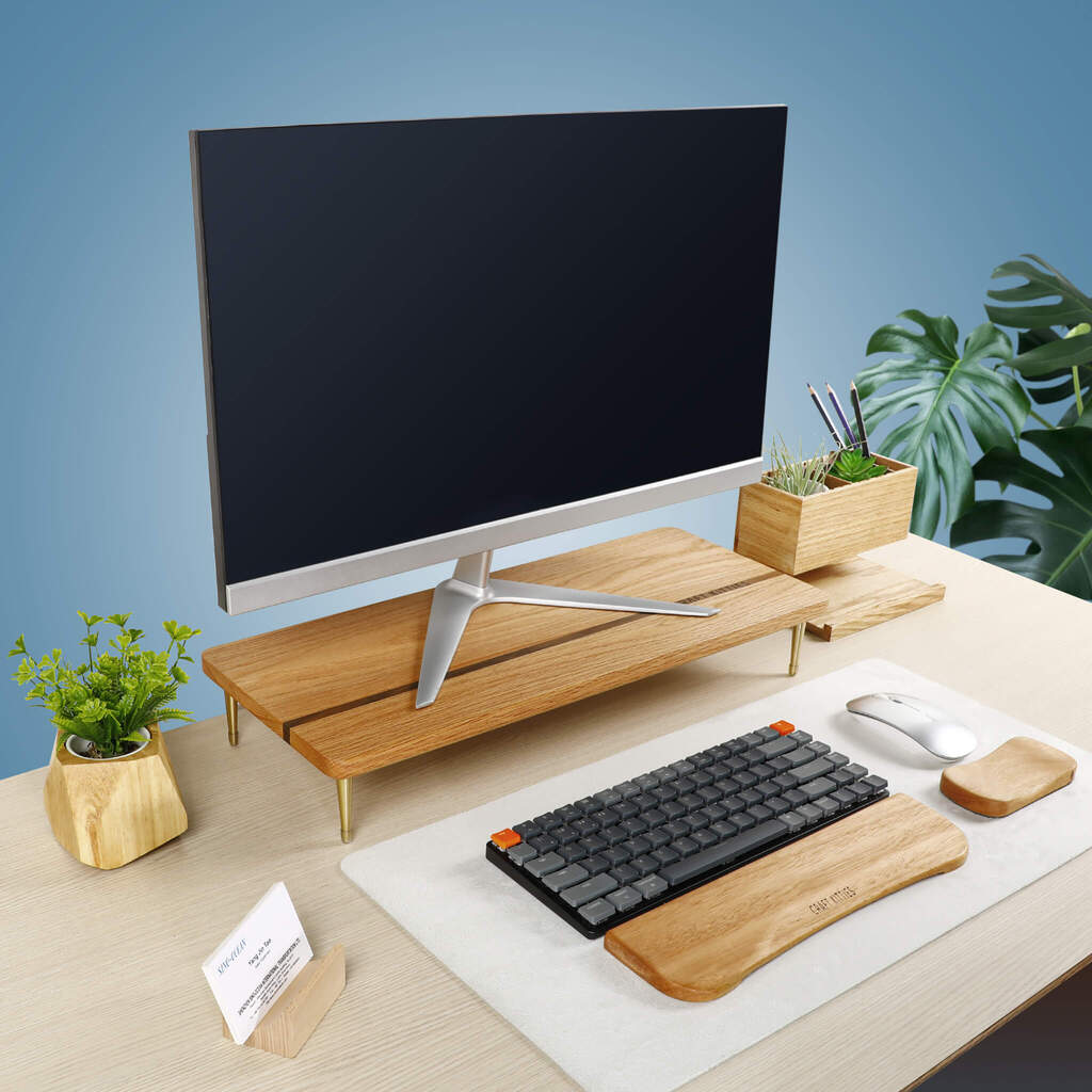 Red Oak Splicing Wood Monitor Stand With USB Ports