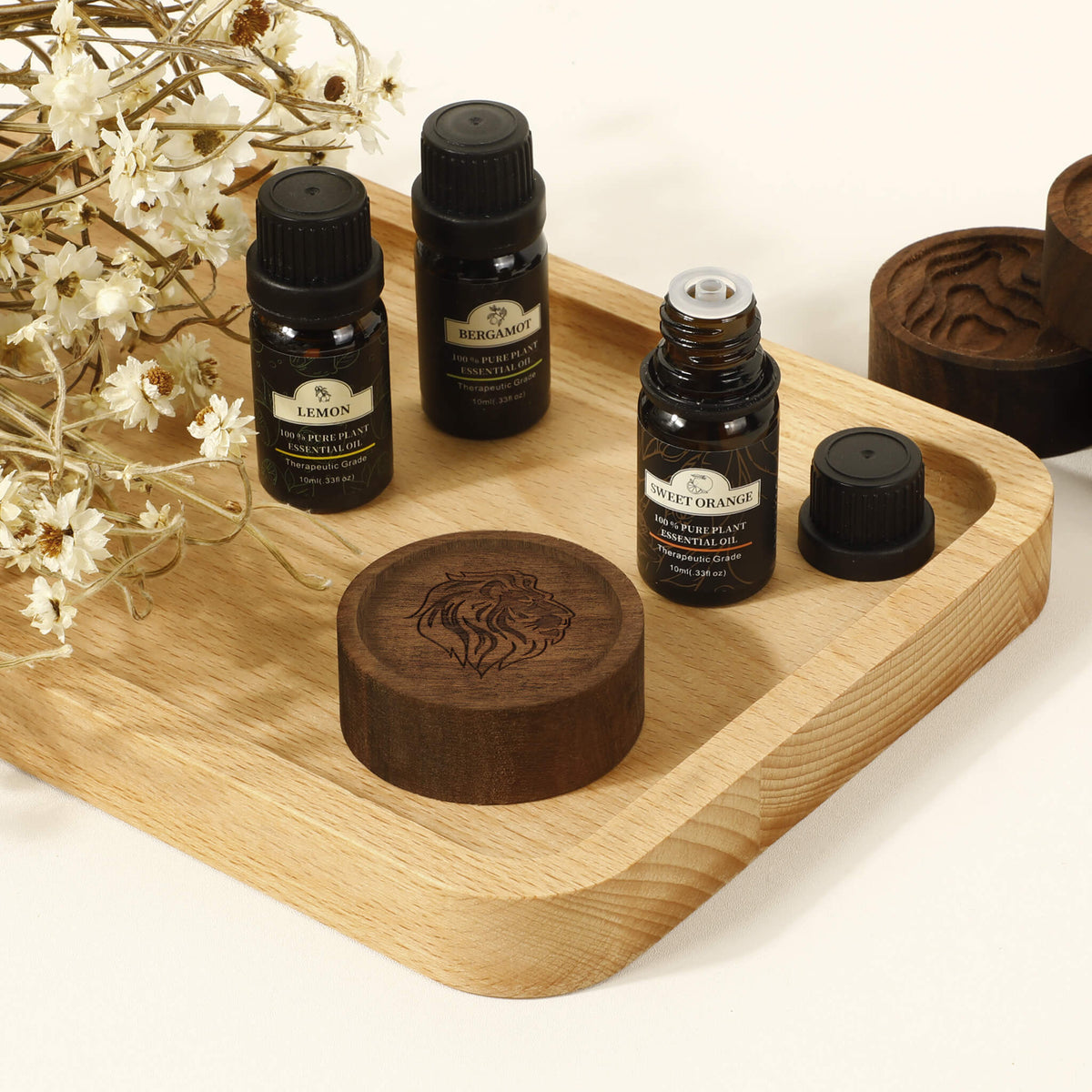 Wood Essential Oil Diffuser — Leo Pattern, Natural Wood